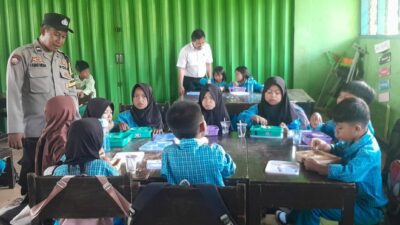 Polsek Gerung Kawal Ketat Program Makan Bergizi Gratis, Ribuan Siswa Terima Manfaat