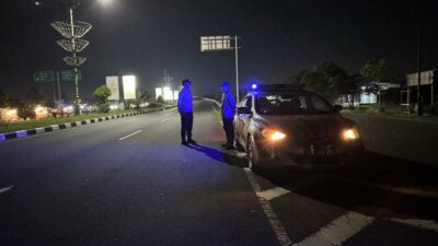 Polsek Kediri Intensifkan Patroli Malam ‘Blue Light’ Jalur Berpotensi Rawan di Lombok Barat