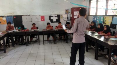 SDN 1 Karang Bongkot Jadi Lokasi Edukasi Bahaya Narkoba oleh Polsek Labuapi