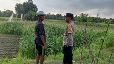 Polri Bina Petani Kuripan Utara Wujudkan Kemandirian Pangan Keluarga