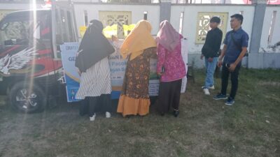 Beras Murah Bulog di Sekotong Stabilkan Harga, Warga Antusias